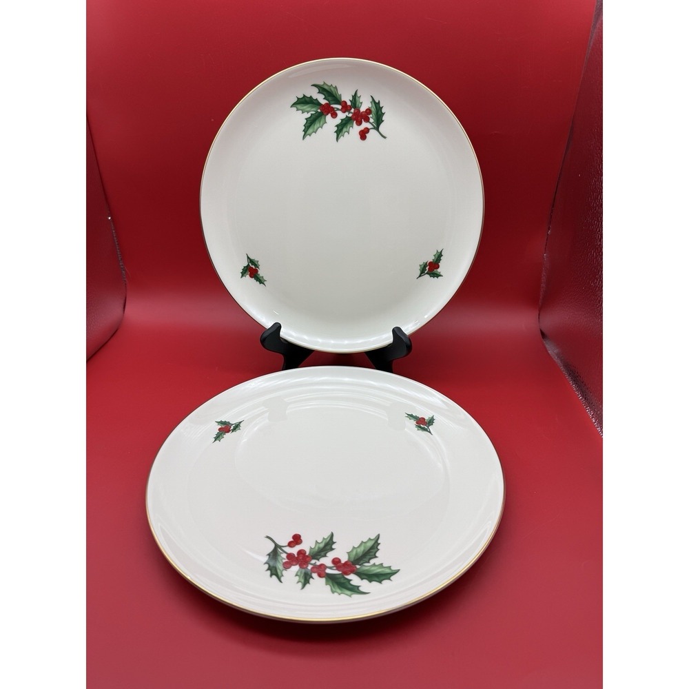 2 Vintage Pickard China Porcelain Ravenswood Christmas Holly Plates 10.25"